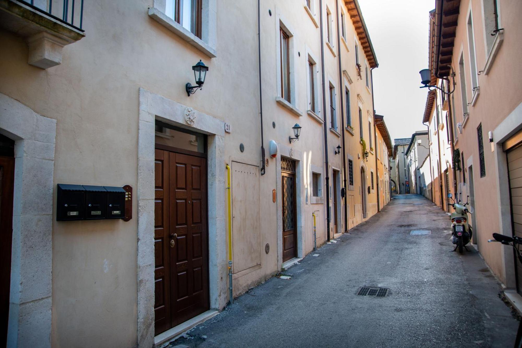Apartmán Casa Fedele LʼAquila Exteriér fotografie